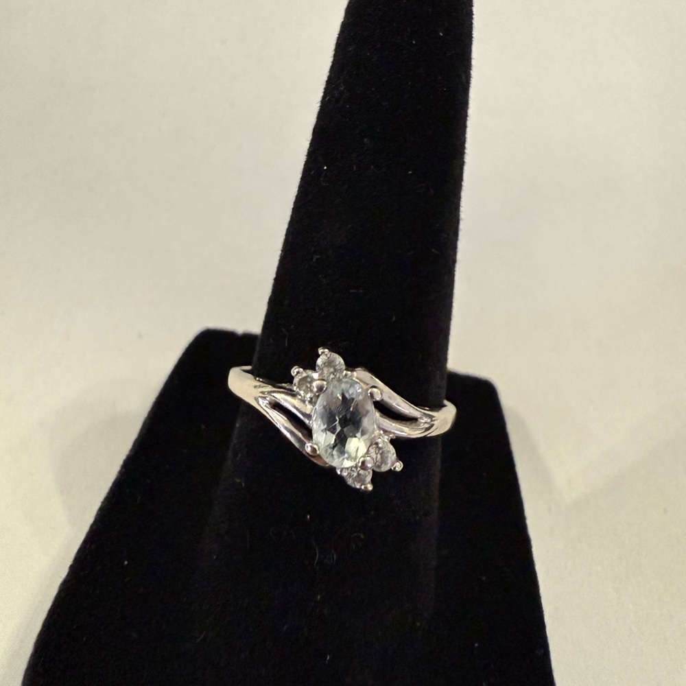 Elegant Silver Women's Ring